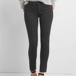 NWT Gap Super Slimming Skinny Faded Black 28 long